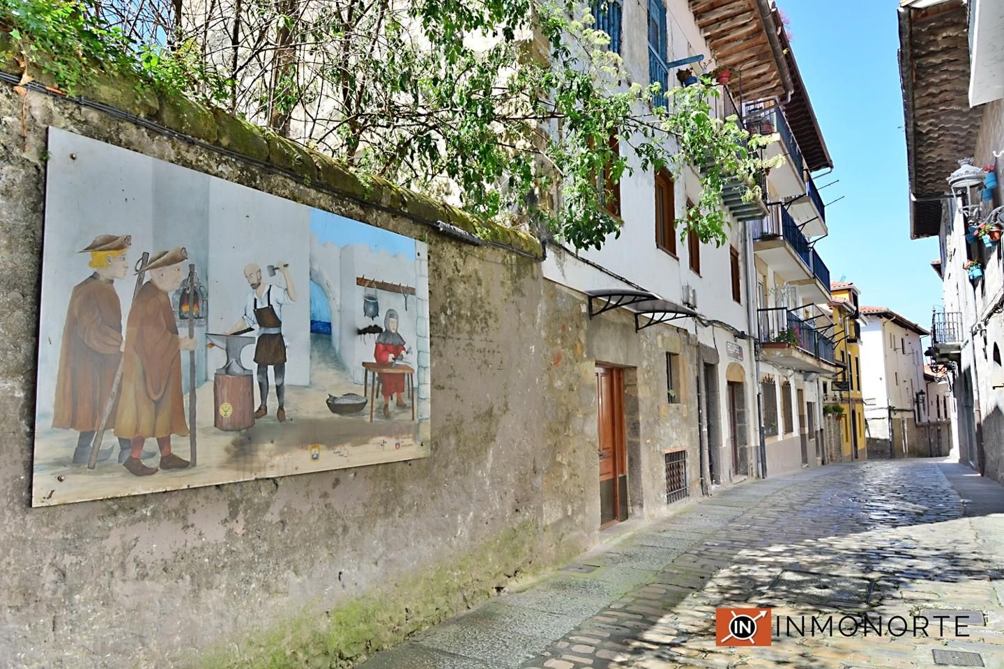 Vista exterior de Pis en venda en Laredo