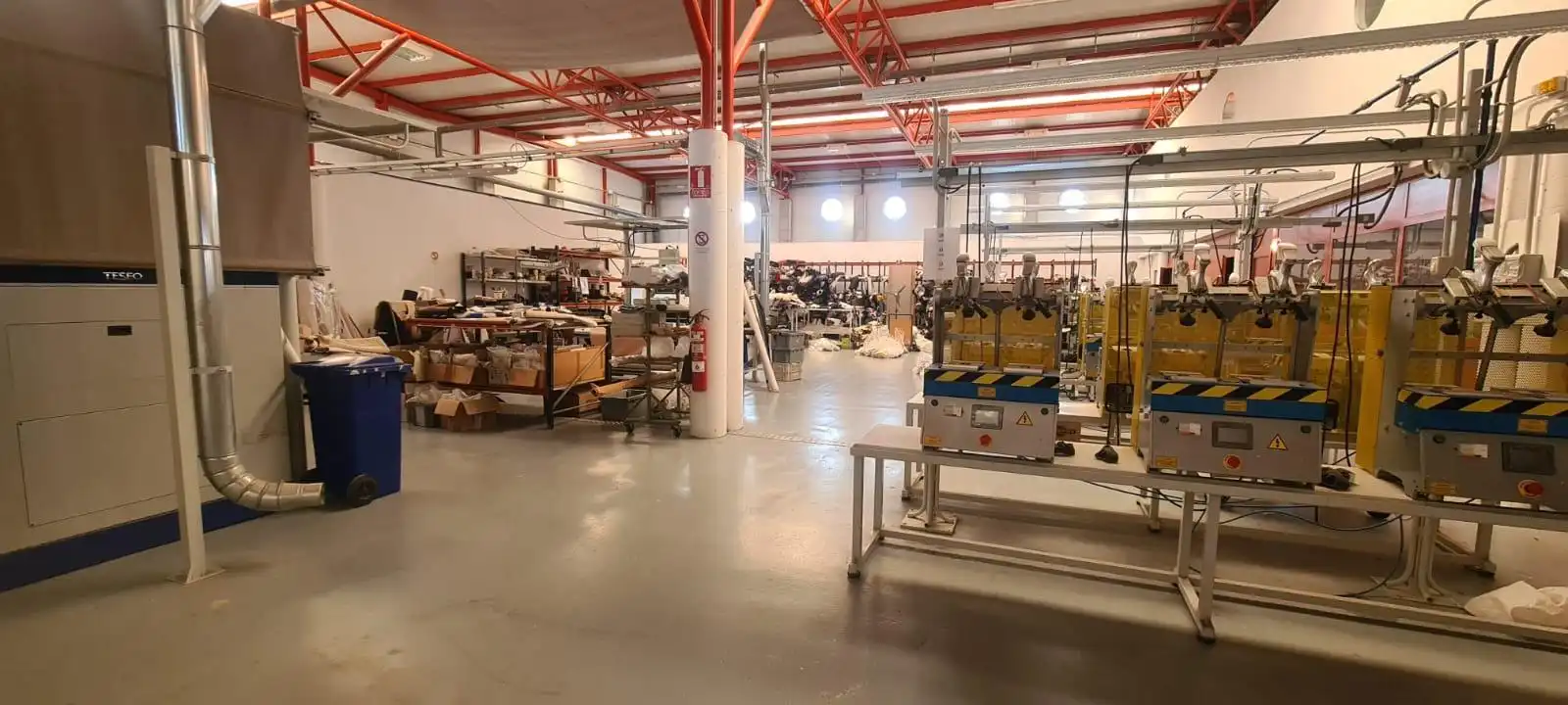 Nave industrial en venta en Villena