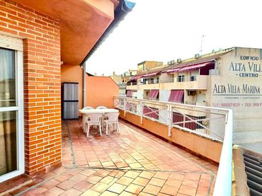 Àtic amb ascensor en venda a Centro