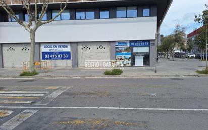 Vista exterior de Local de lloguer en Badalona