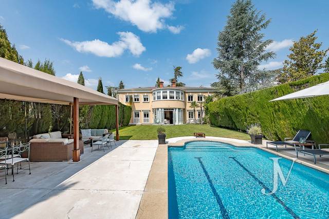 Casa adosada en Venta en Ciudad Universitaria