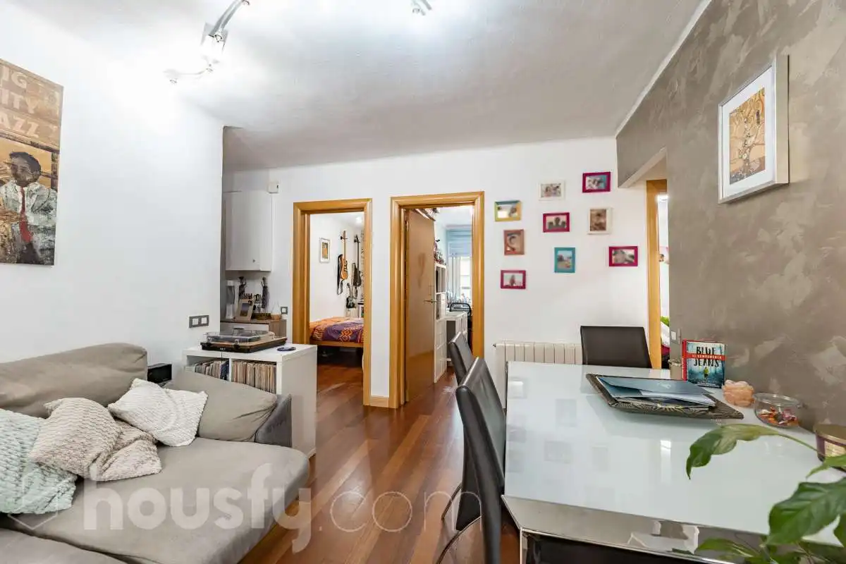 Wohnzimmer von Wohnung zum Verkauf in Barcelona mit Klimaanlage, Heizung und Möbliert
