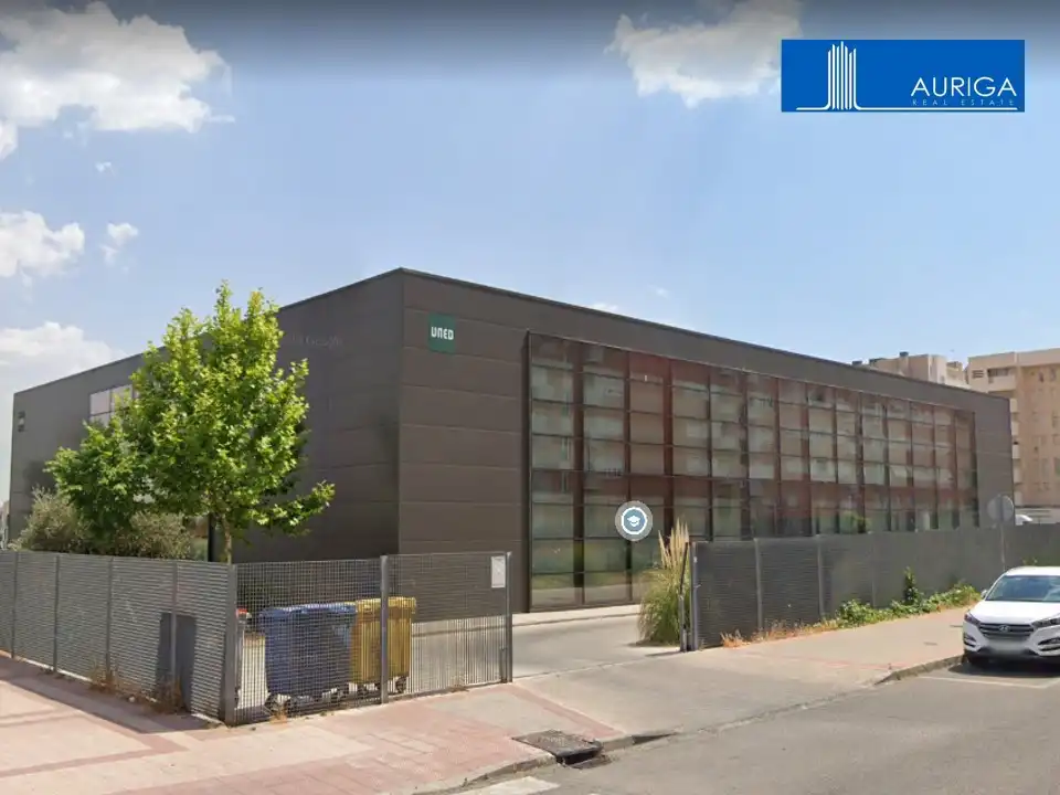 Exterior view of Commercial properties for sale in Madrid  with Air Conditioner
