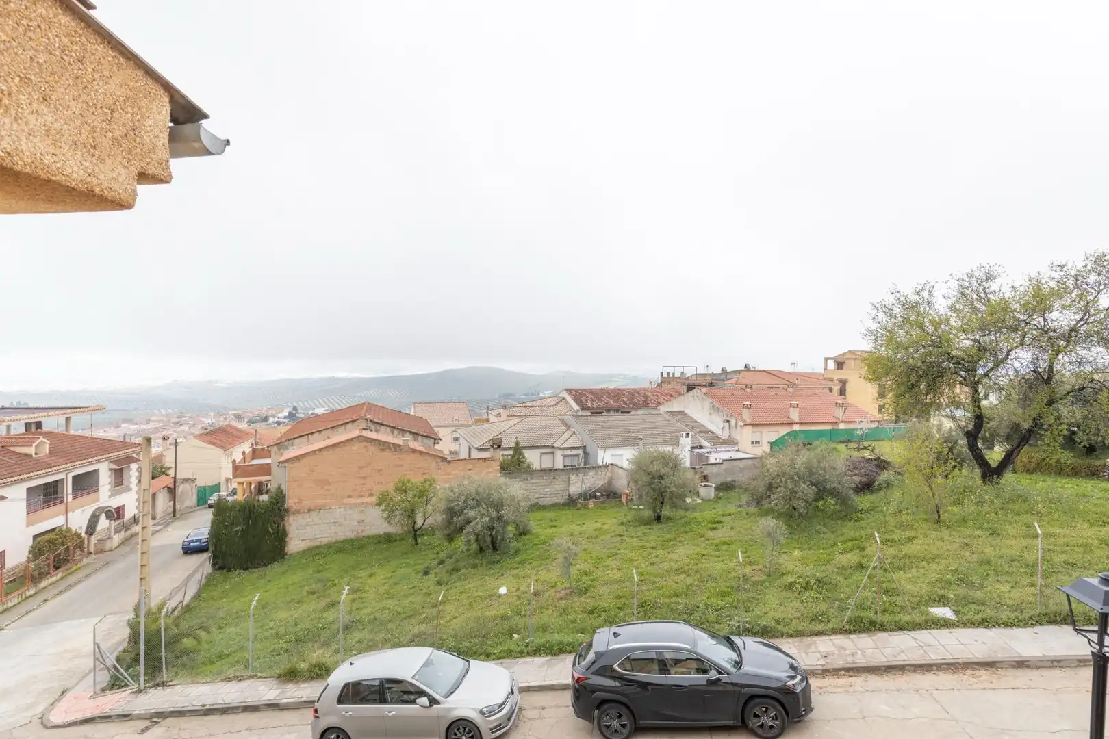 Vista exterior de Casa adosada en venta en Güevéjar con Calefacción, Amueblado y Balcón