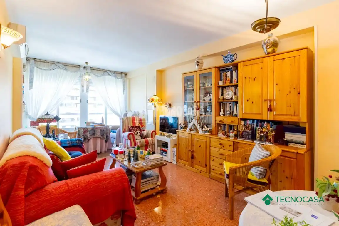 Sala de estar de Piso en venta en Roquetas de Mar con Aire acondicionado