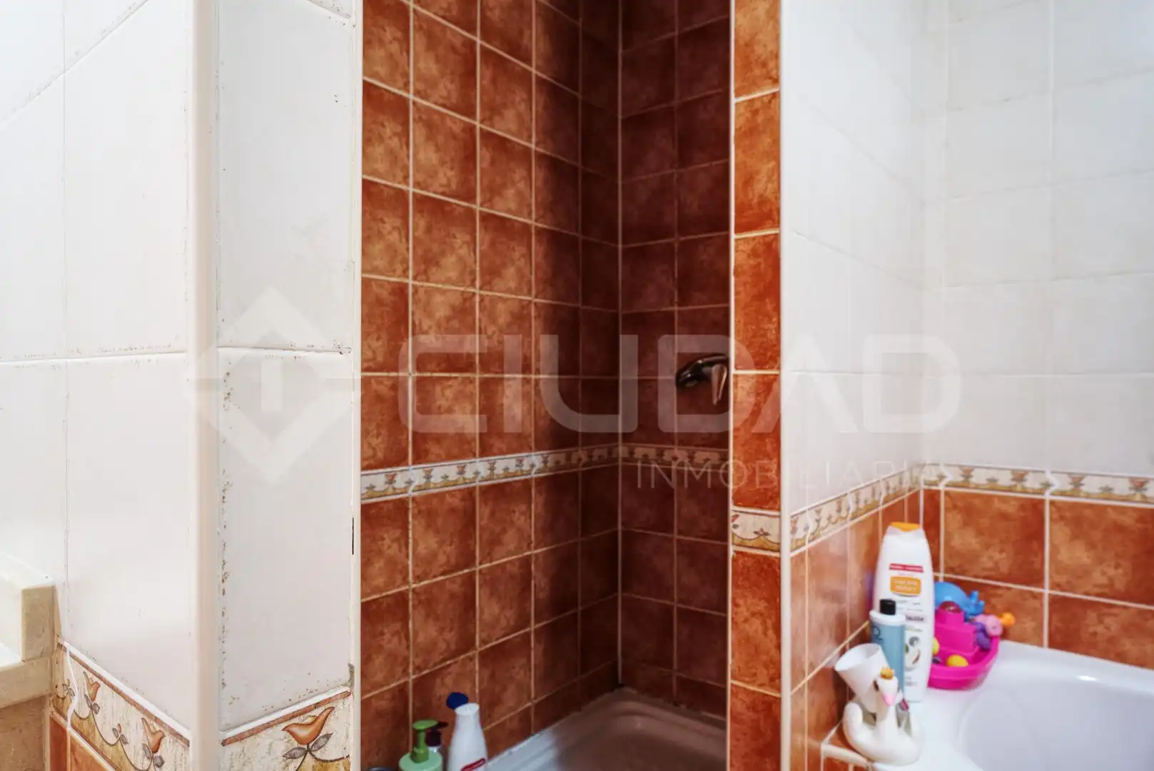 Baño de Casa adosada en venta en Sanlúcar de Barrameda con Jardín privado, Terraza y Piscina comunitaria