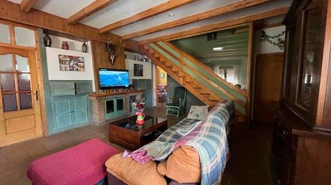 CHALET DE GRANDES DIMENSIONES en parcela de 1800 m2. PISCINA CUBIERTA Y GIMNASIO