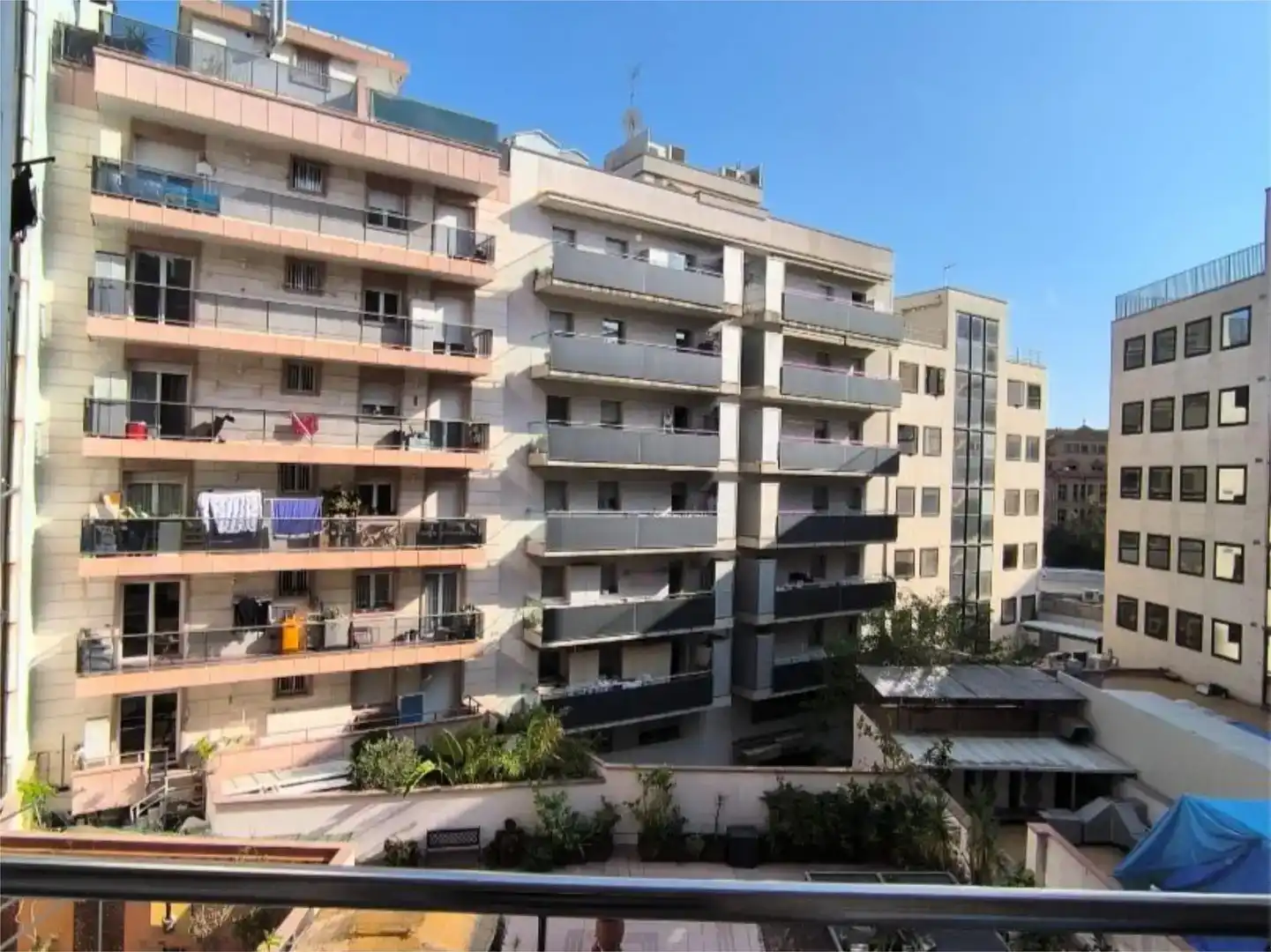 Vista exterior de Pis en venda en  Barcelona Capital amb Aire condicionat