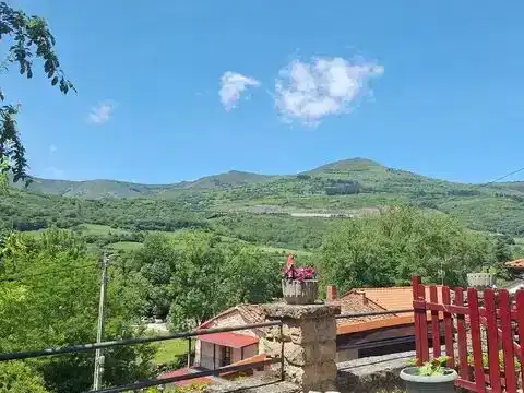 Vista exterior de Casa o chalet en venta en Bárcena de Pie de Concha con Jardín privado, Parquet y Trastero