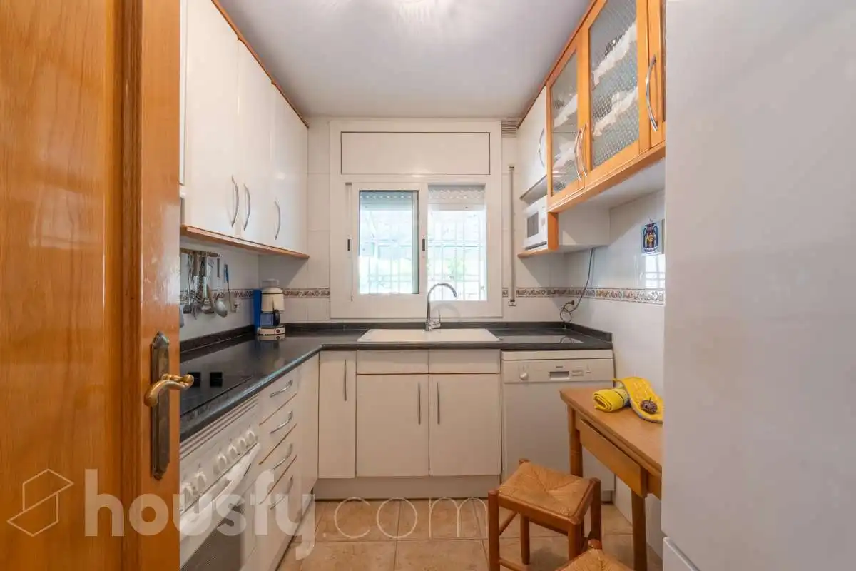 Cocina de Planta baja en venta en Vilanova i la Geltrú con Aire acondicionado, Calefacción y Terraza