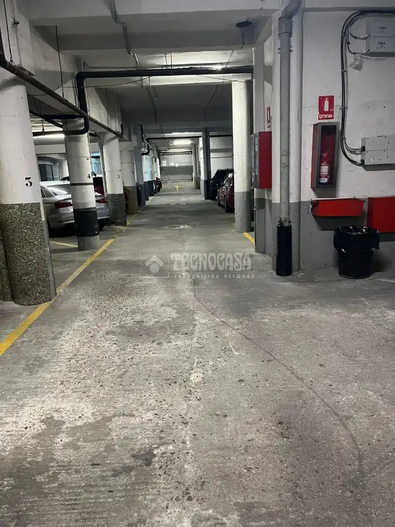 Parkplatz von Garage zum Verkauf in Madrid