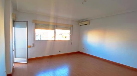 Foto 2 de Pis en venda a Calle Granada, Plaza de Toros - Santa Rita, Almería