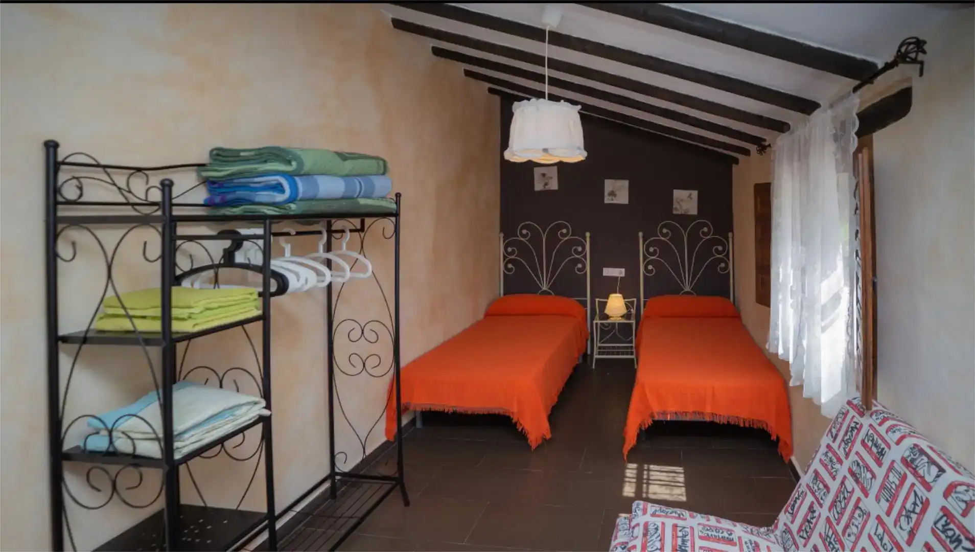 Dormitori de Casa o xalet de lloguer en Sedella amb Jardí privat, Traster i Piscina