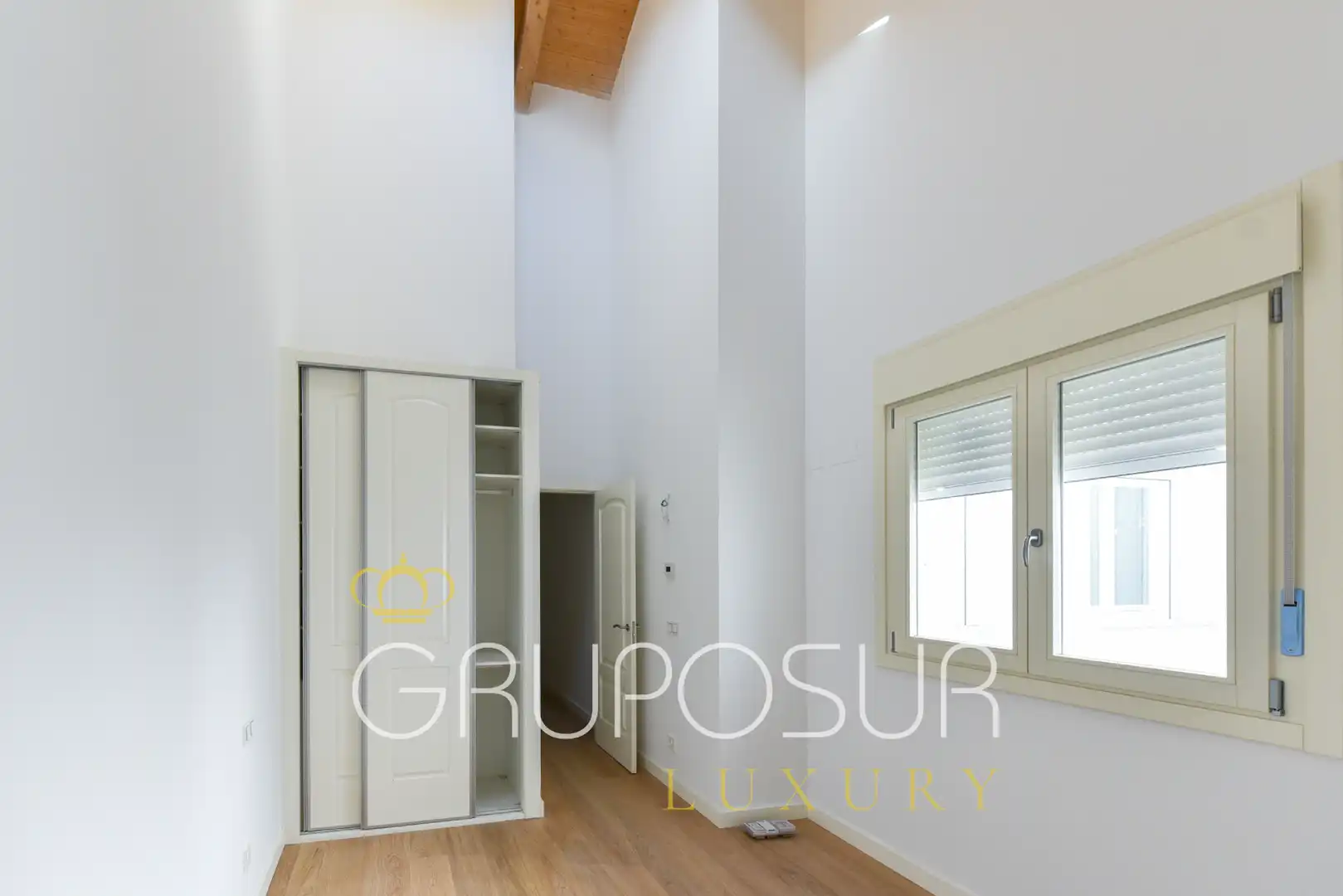 Dachboden zum Verkauf in Valladolid mit Heizung, Parkett und Abstellraum
