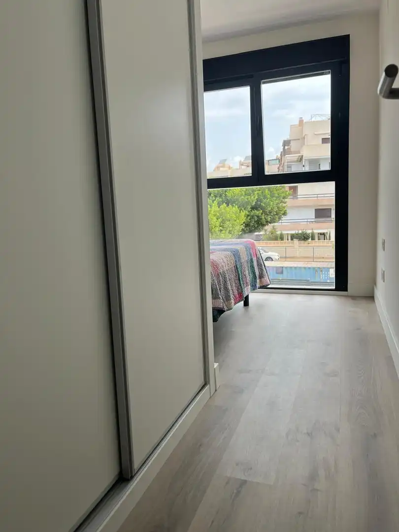 Dormitori de Àtic de lloguer en Almería amb Aire condicionat, Calefacció i Jardí privat