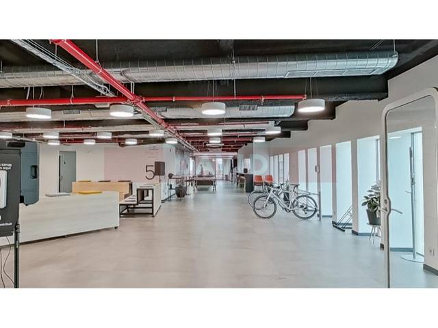 Oficina en Alquiler en Calle Rambla en Barri Gòtic