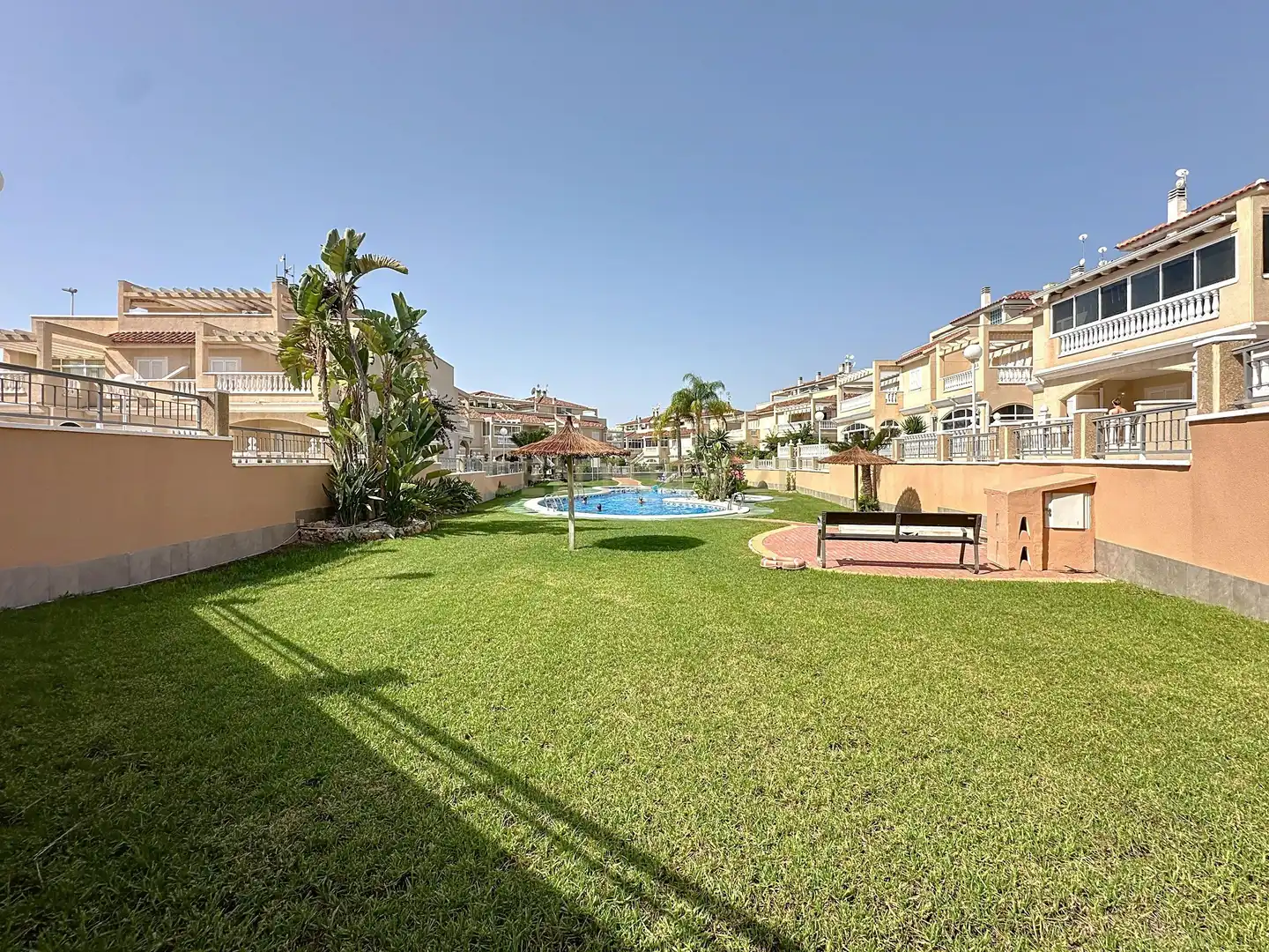 Jardín de Casa adosada en venta en Orihuela con Aire acondicionado, Jardín privado y Trastero