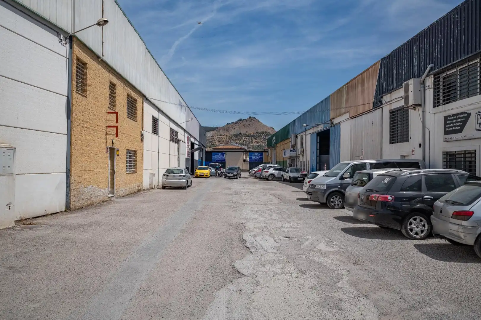 Vista exterior de Nau industrial en venda en Atarfe