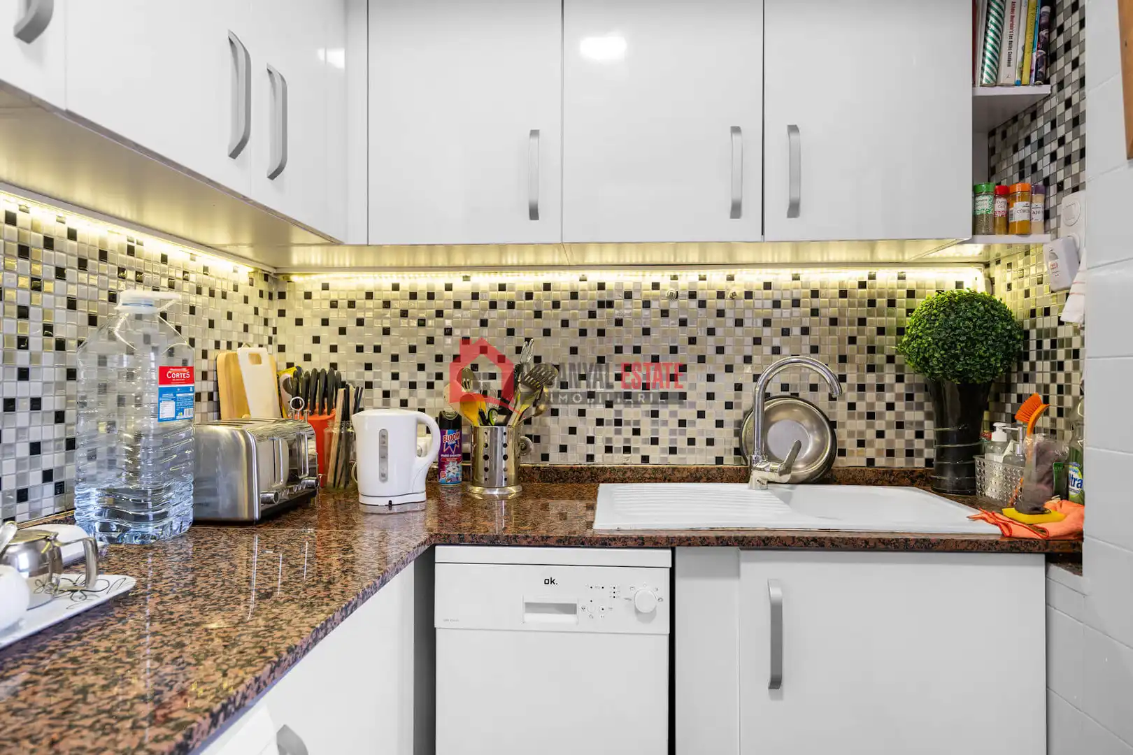 Cocina de Apartamento en venta en Valencia con Aire acondicionado, Terraza y Amueblado