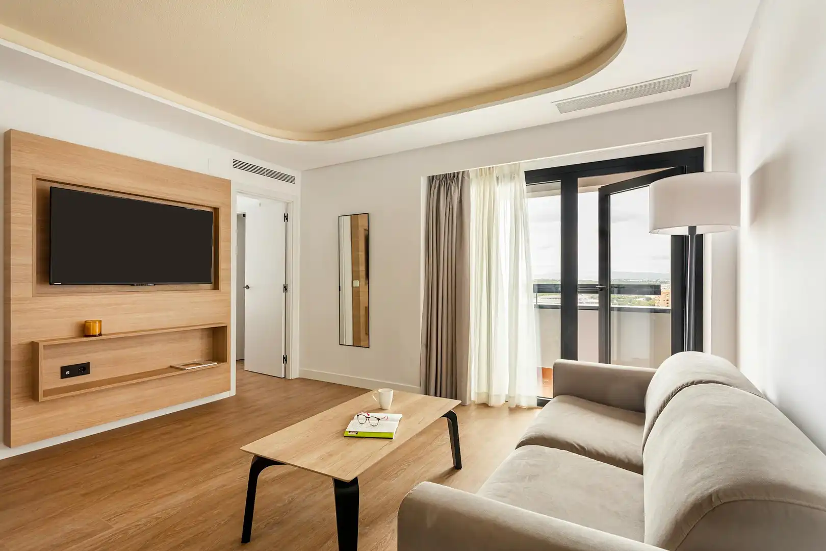 Living room of Flat for rent in Valencia  with Heating, Washing machine and TV