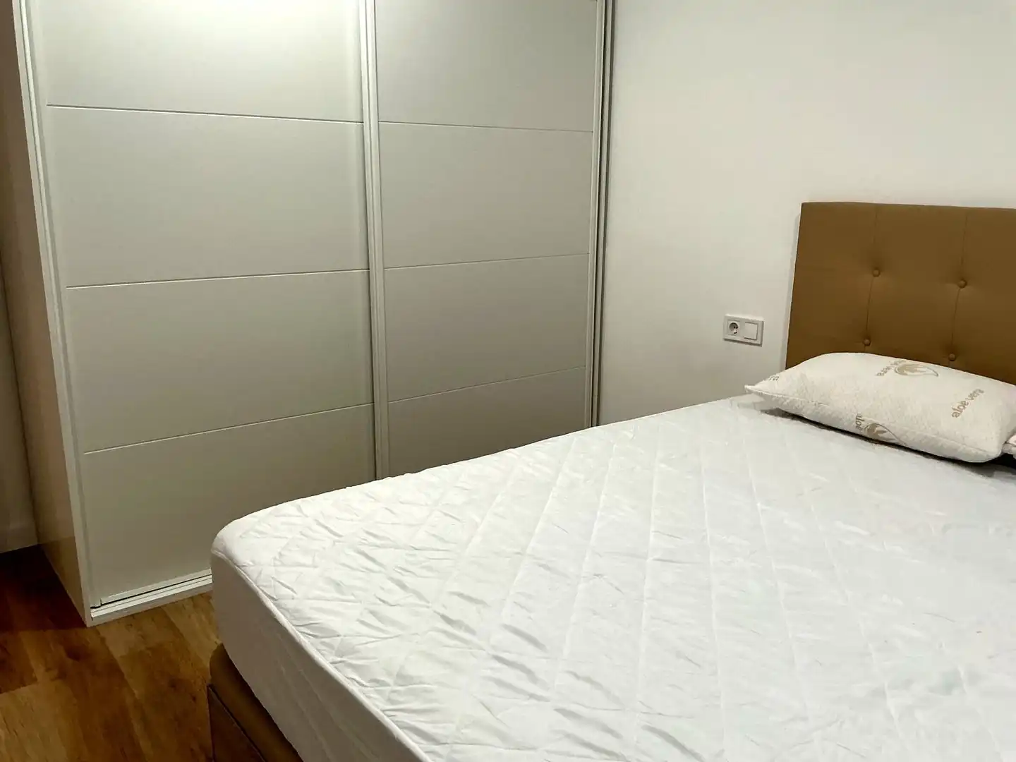 Dormitori de Pis en venda en Nou Eixample Sud
