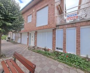 Vista exterior de Casa adosada en venda en Rubena amb Terrassa