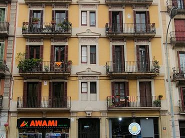 Wohngebäude mit Aufzug zum Verkauf in Ronda de Sant Pau 5