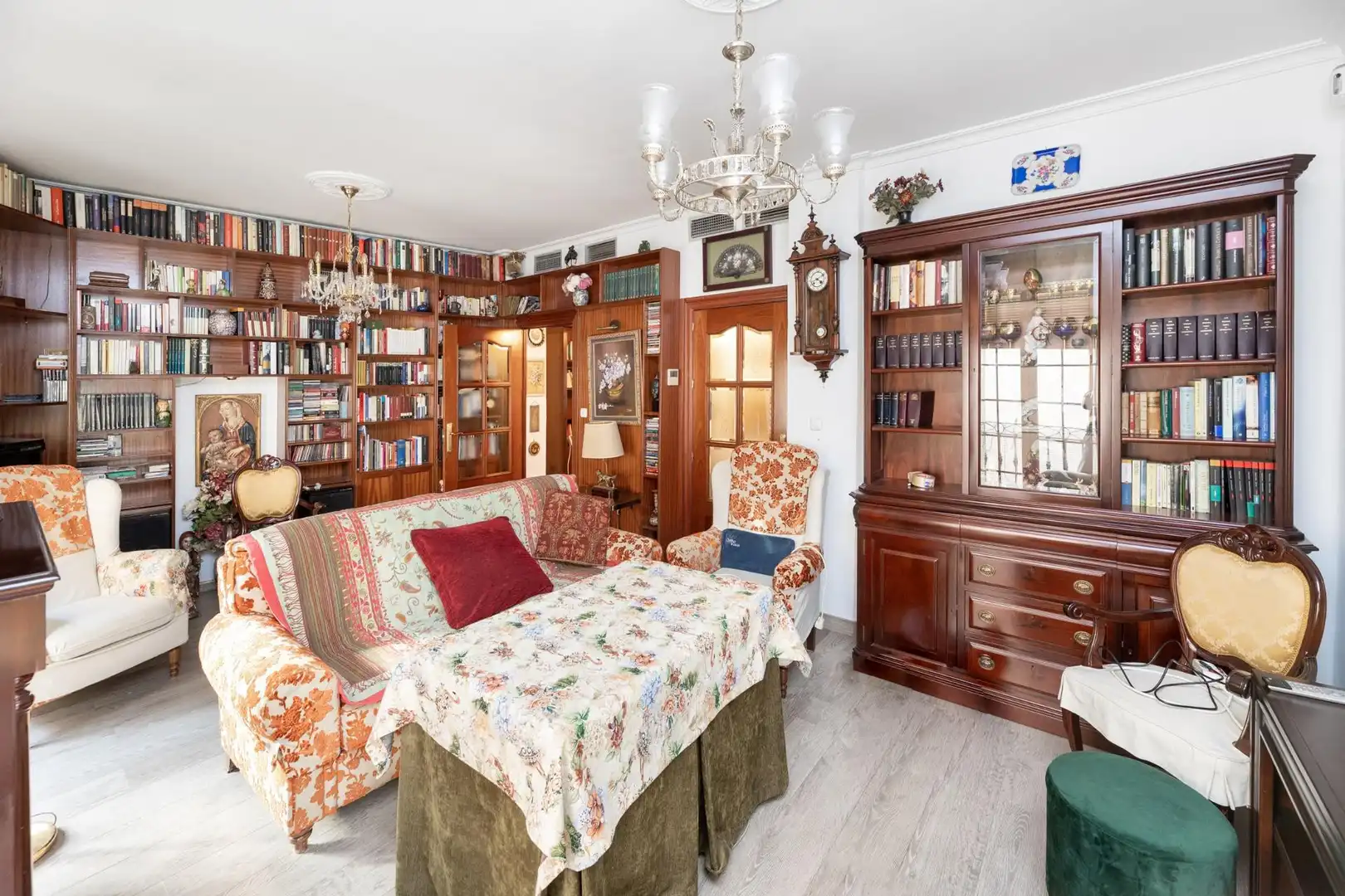 Living room of Flat for sale in  Granada Capital  with Air Conditioner