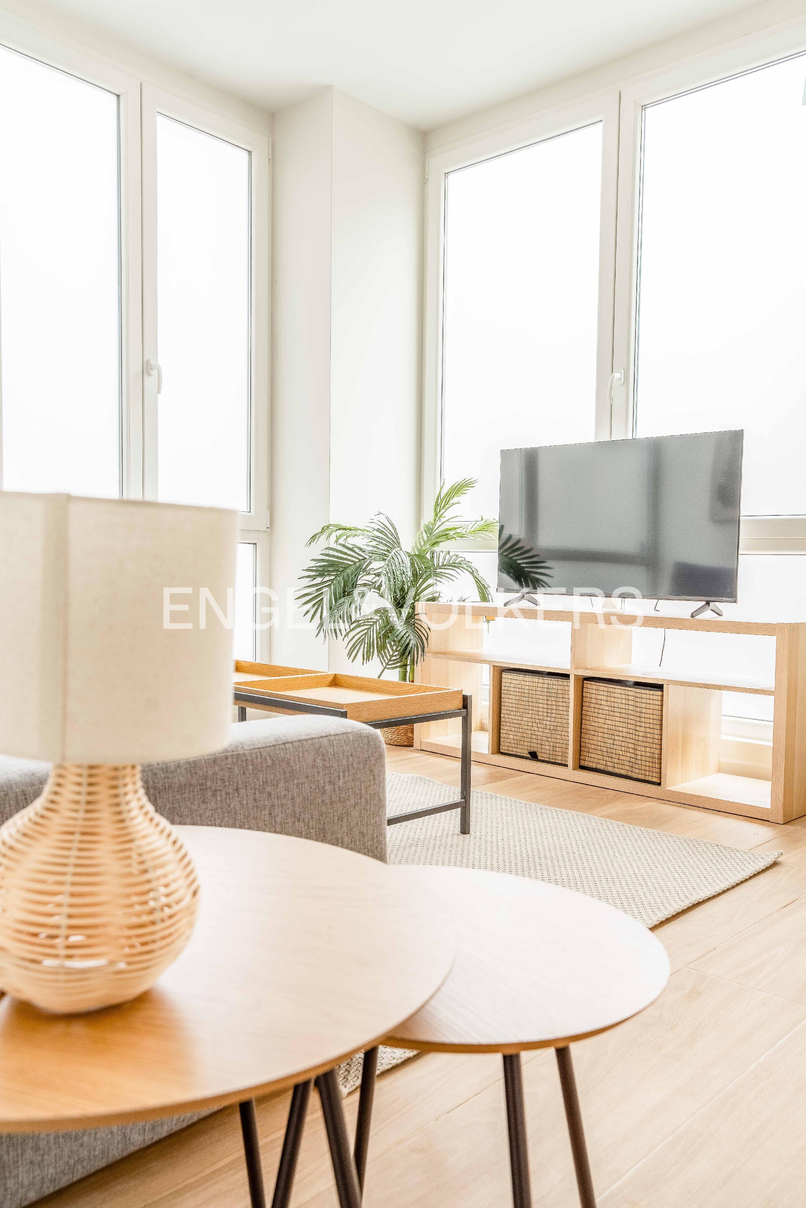 Sala d'estar de Apartament en venda en Santander amb Calefacció