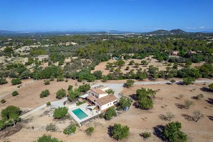 Vista exterior de Finca rústica en venda en Felanitx amb Aire condicionat, Jardí privat i Terrassa