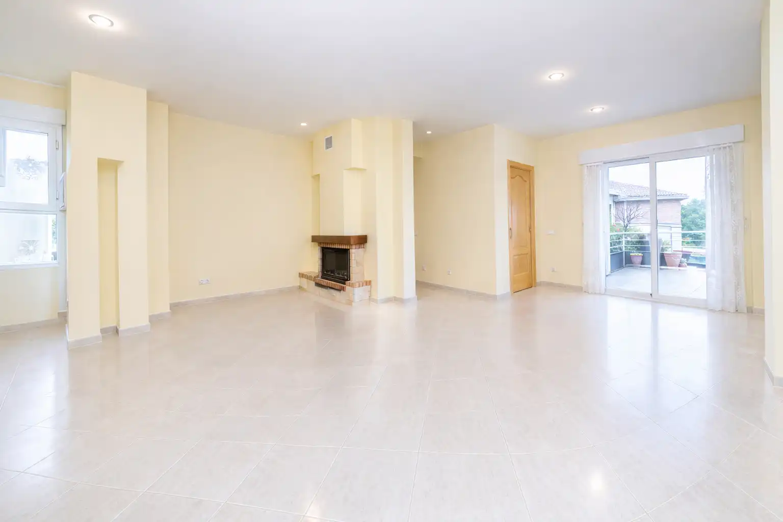 Sala d'estar de Casa o xalet en venda en Las Rozas de Madrid