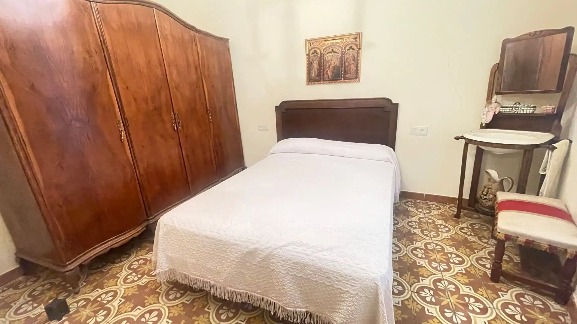 Habitación de Finca rústica en venta en Vallbona de Les Monges con Calefacción, Jardín privado y Trastero