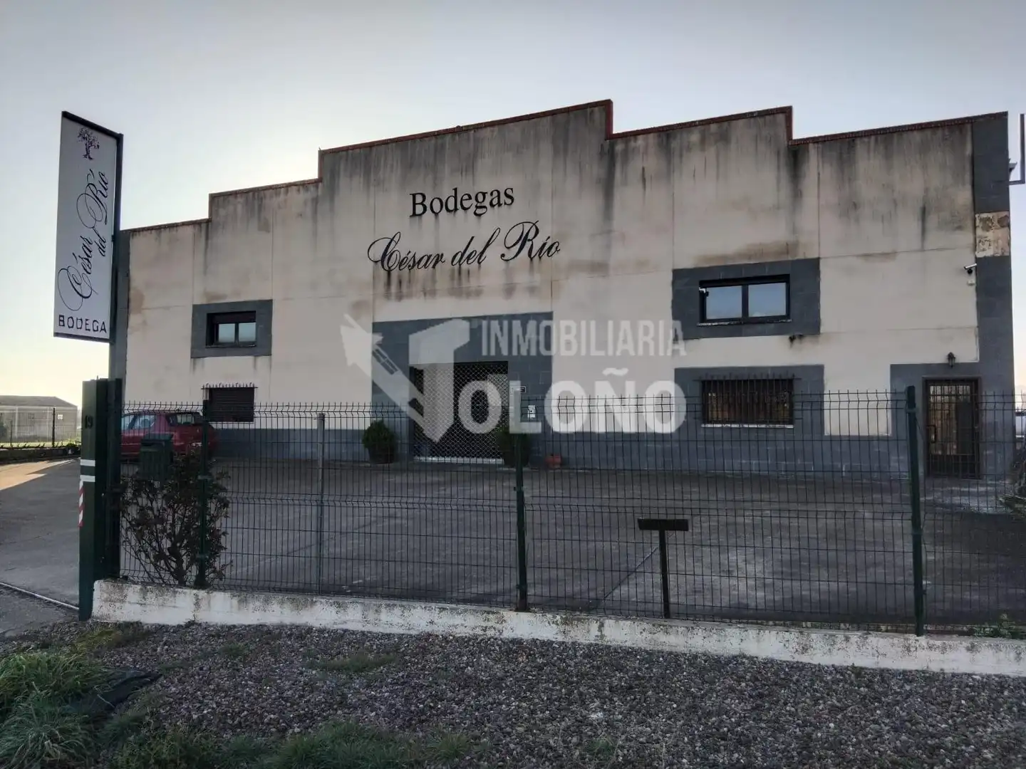 Vista exterior de Nau industrial en venda en Alesanco amb Calefacció i Alarma