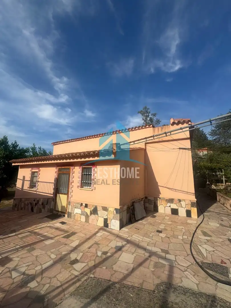 Vista exterior de Casa o xalet en venda en Quatretonda amb Aire condicionat, Jardí privat i Terrassa