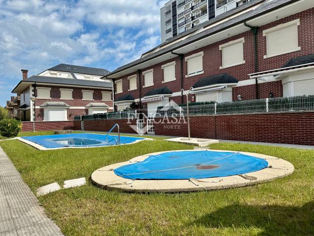 Casa adosada en Venta en El Puntal