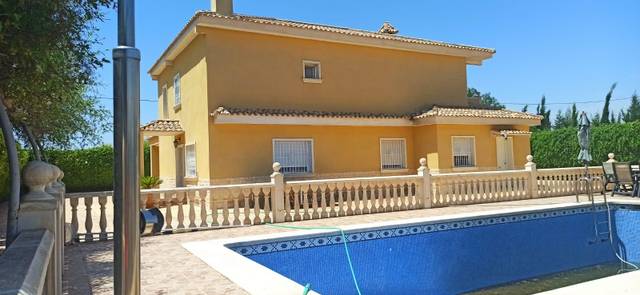 Casa-chalet en Venta en Torrellano