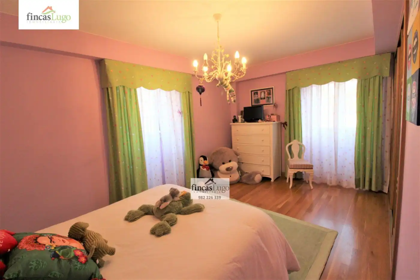 Habitación de Casa o chalet en venta en Lugo con Jardín privado, Terraza y Trastero