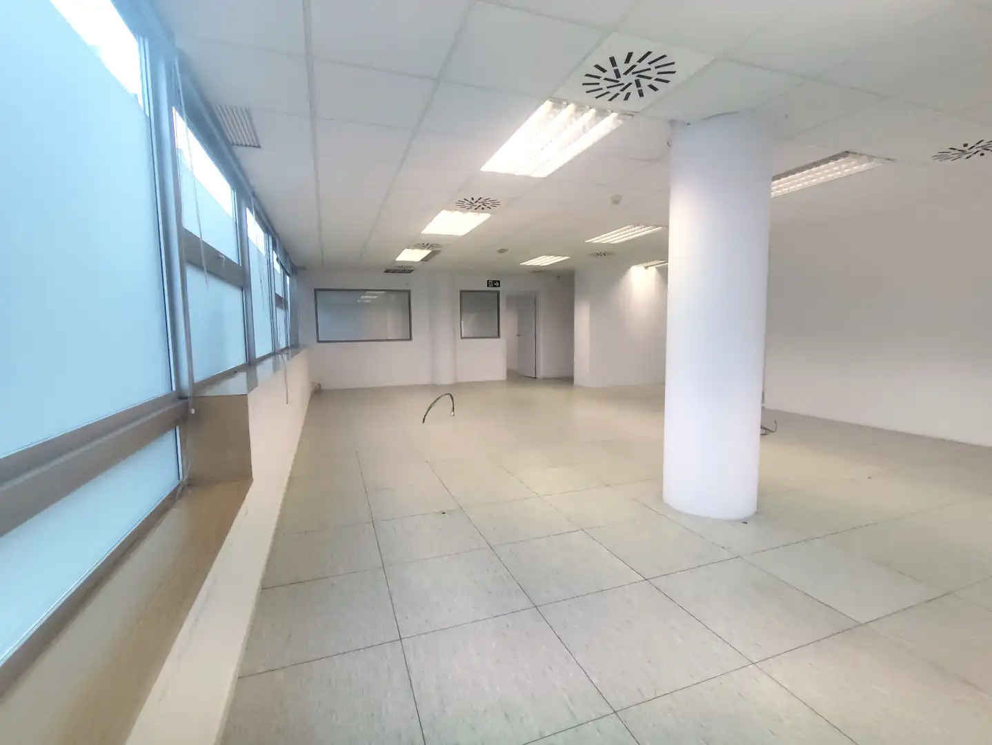 Büro zur Miete in Sant Joan Despí mit Klimaanlage
