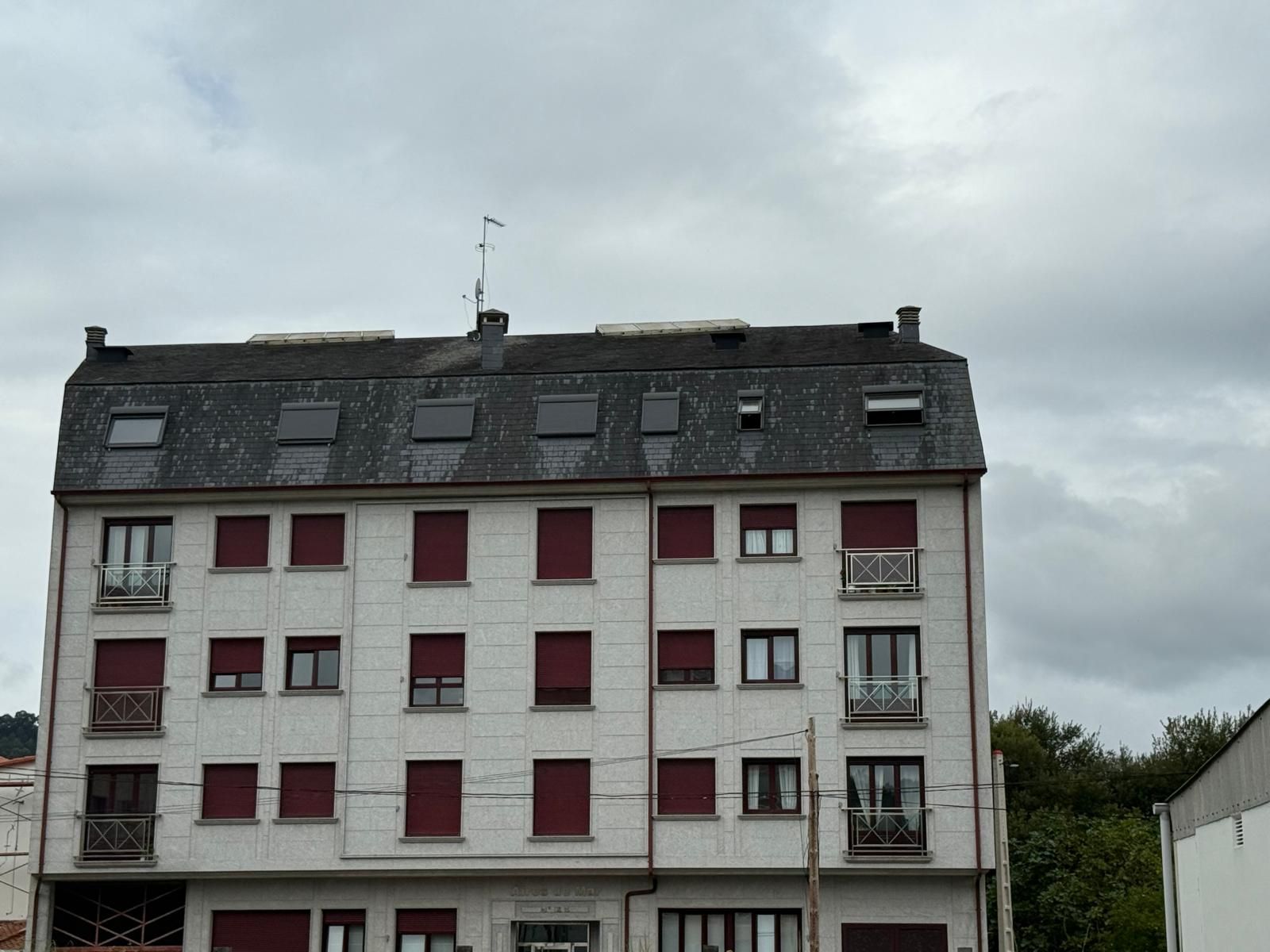 Vista exterior de Apartament en venda en Cedeira amb Calefacció, Parquet i Traster