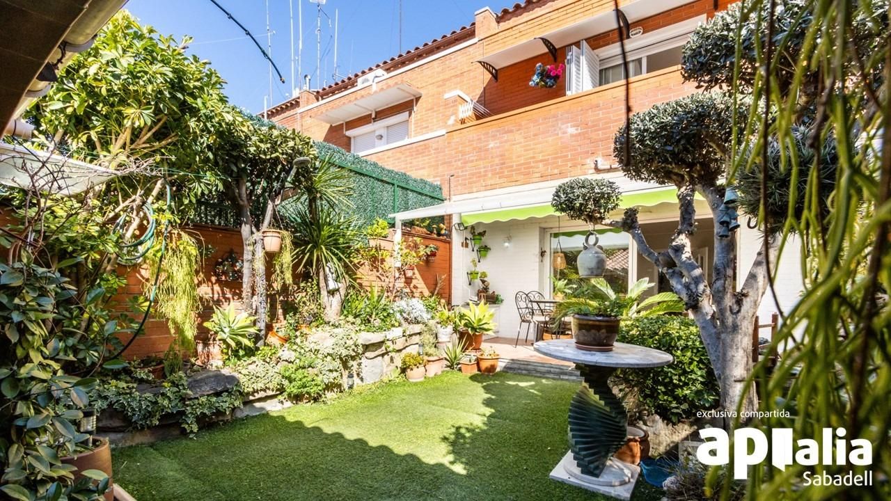 Jardín de Casa o chalet en venta en Terrassa con Aire acondicionado, Jardín privado y Terraza