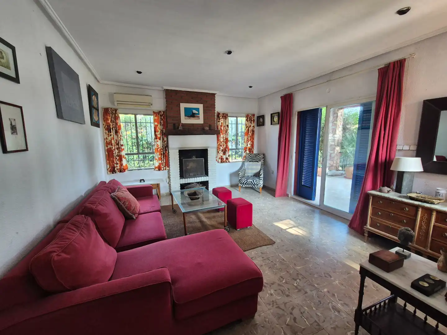 Sala d'estar de Casa o xalet en venda en San Antonio de Benagéber amb Aire condicionat, Calefacció i Jardí privat