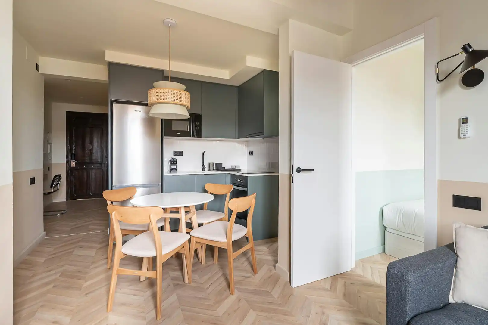 Cocina de Piso de alquiler en Barcelona con Aire acondicionado, Calefacción y Amueblado