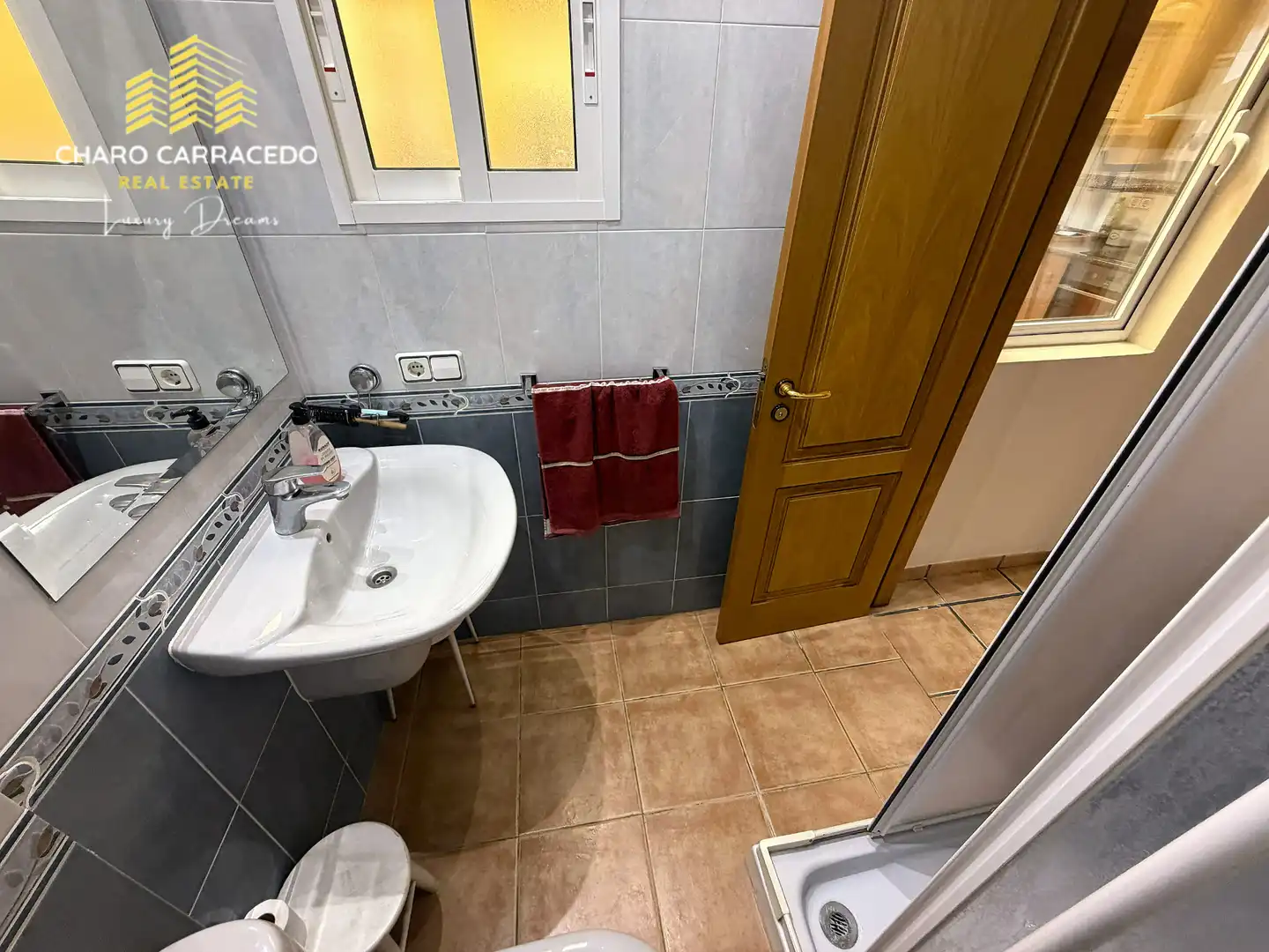 Bany de Casa adosada en venda en Albal amb Aire condicionat, Terrassa i Moblat