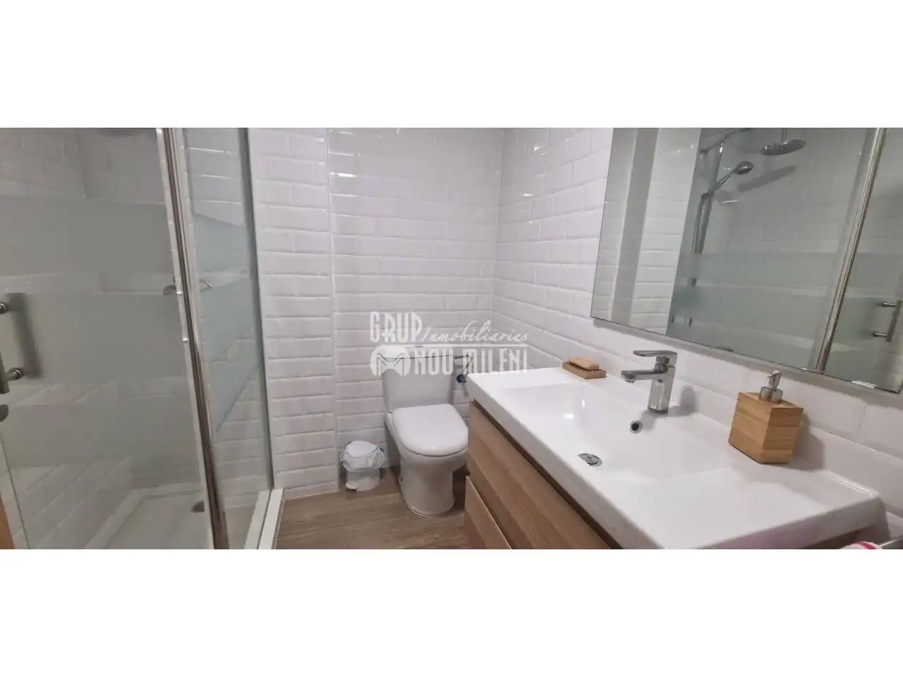 Baño de Piso de alquiler en Valencia con Terraza, Amueblado y Balcón