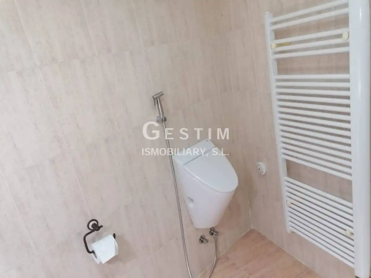 Bany de Apartament en venda en Vic amb Aire condicionat i Calefacció
