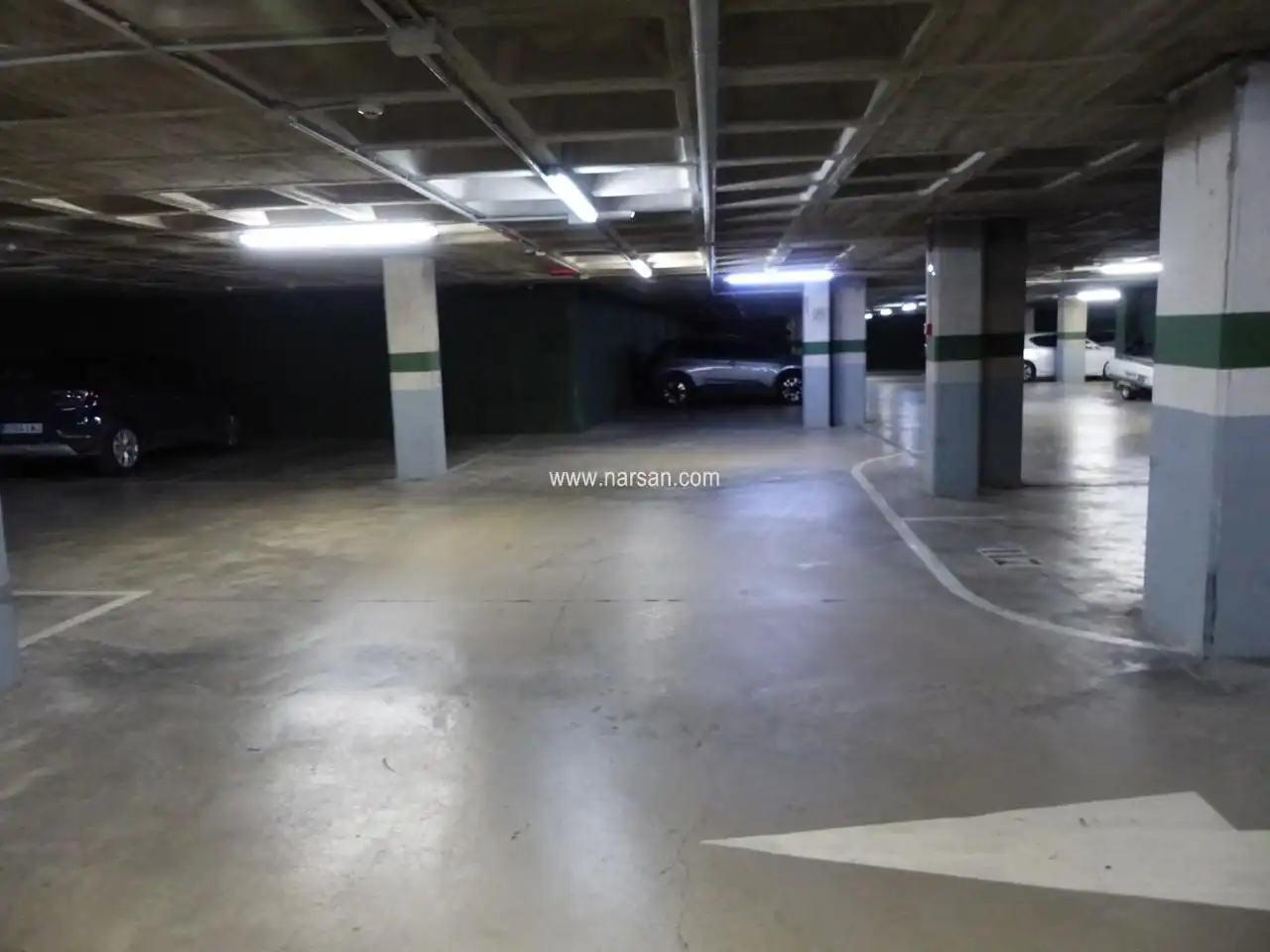 Aparcament de Pis en venda en Castellón de la Plana / Castelló de la Plana amb Aire condicionat, Terrassa i Moblat