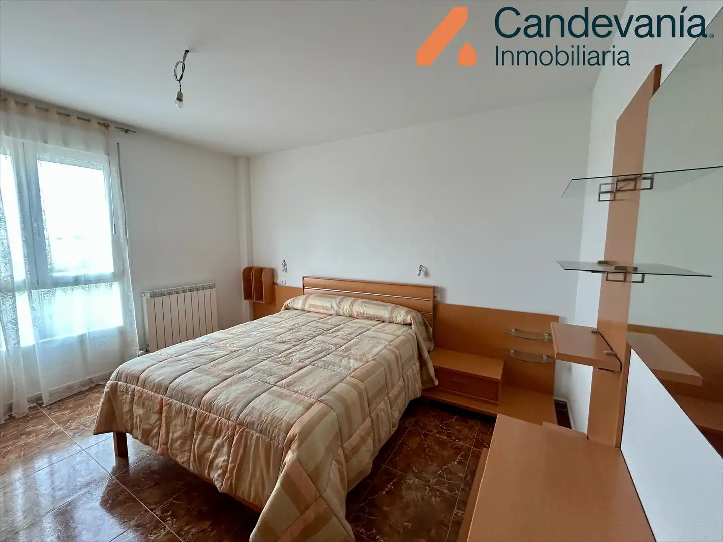 Habitación de Piso en venta en San Mateo de Gállego con Calefacción y Trastero