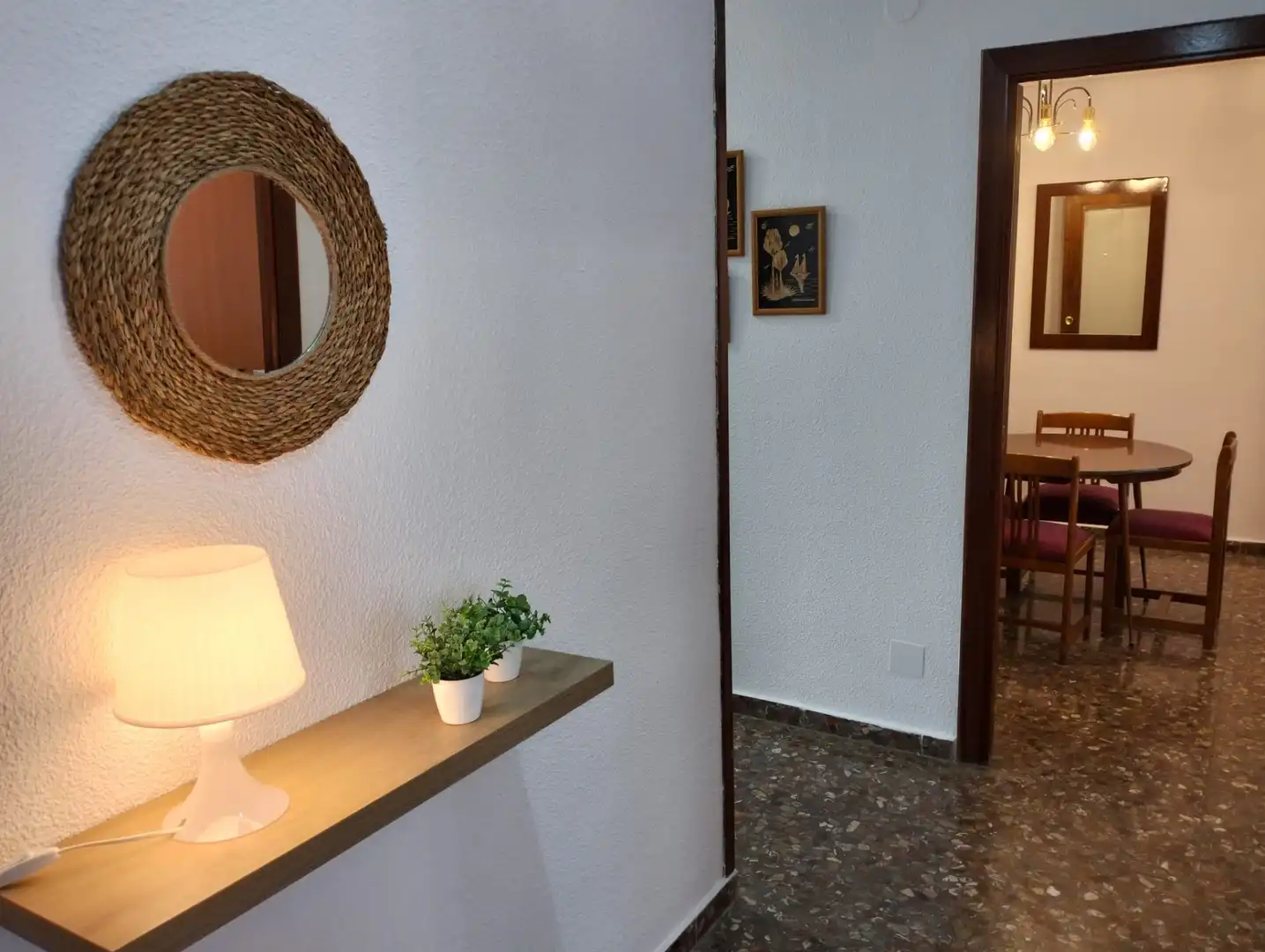 Wohnung zur Miete in Jaén mit Klimaanlage, Terrasse und Möbliert