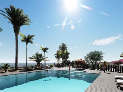 Piscina de Apartament en venda en Manilva amb Aire condicionat, Terrassa i Piscina