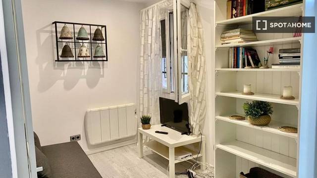 Piso en Alquiler en Cortes - Huertas